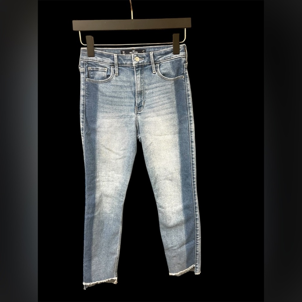 Women 👖Hollister Blue Ankle Cropped Jeans with Vintage Fade size 27